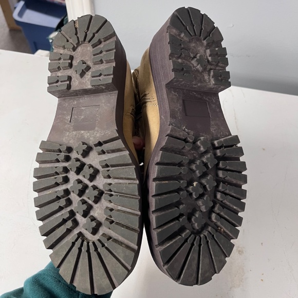 ladies joe fresh lace up combat boots size 8 tan - Picture 3 of 3